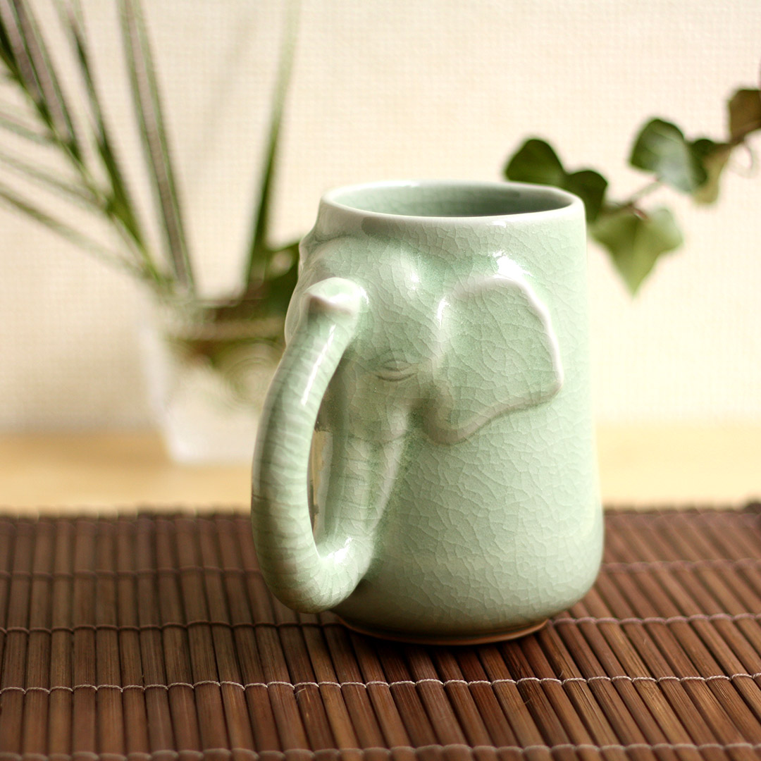 【セラドン焼き】ゾウさんのマグカップ