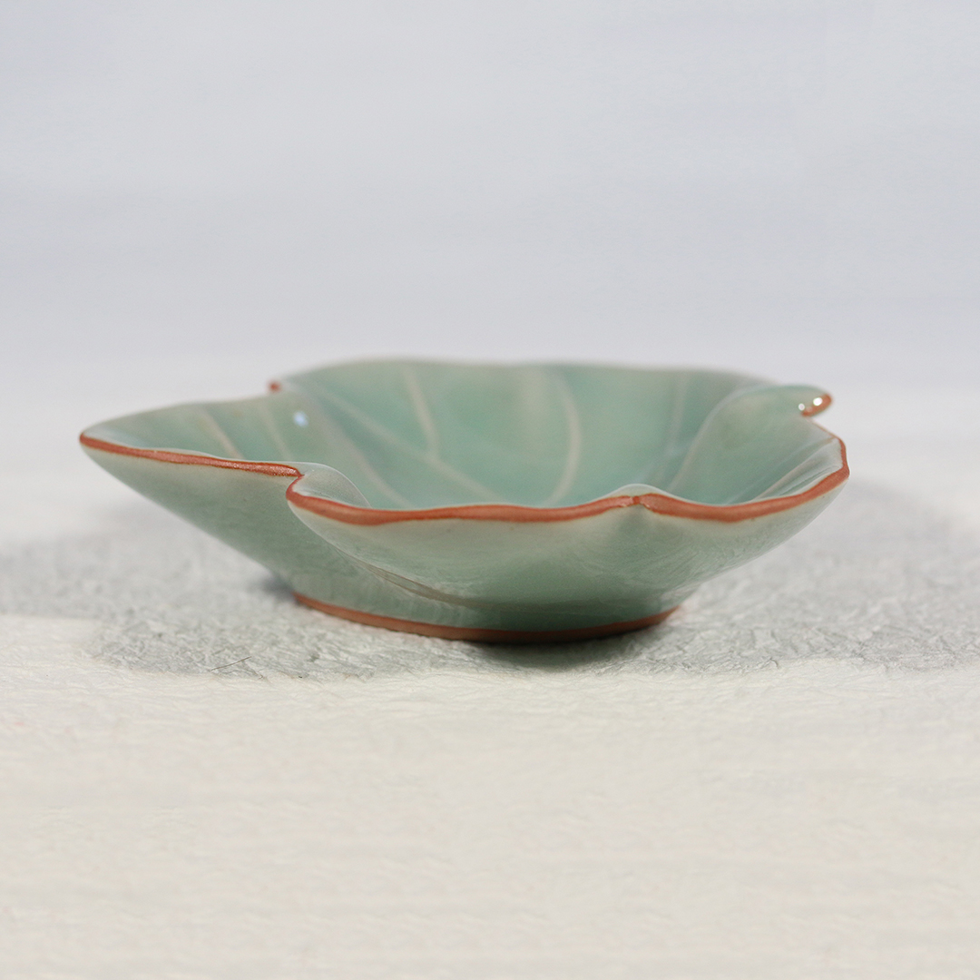 【セラドン焼き】メイプルリーフ皿 グリーン（12cm）